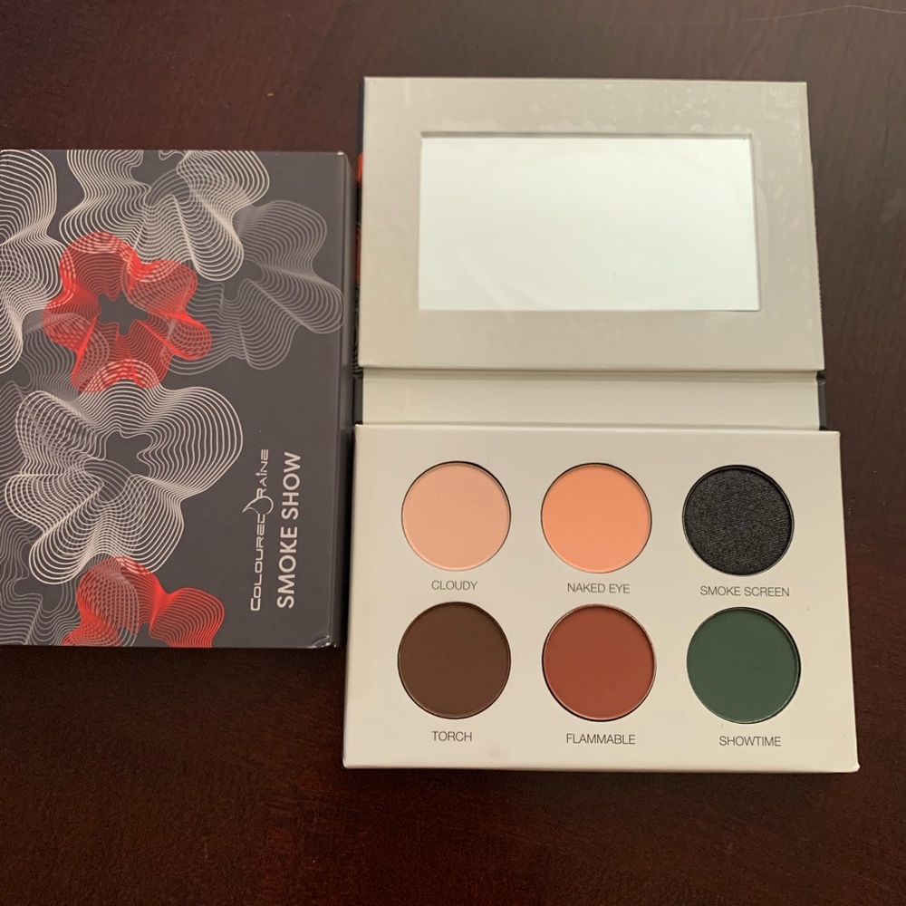 Eyeshadow palette